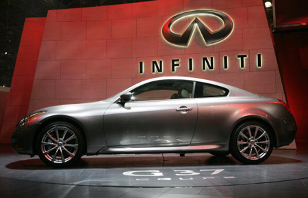 На международном автосалоне состоялась премьера Infiniti G37. Фото: STAN HONDA/AFP/Getty Images