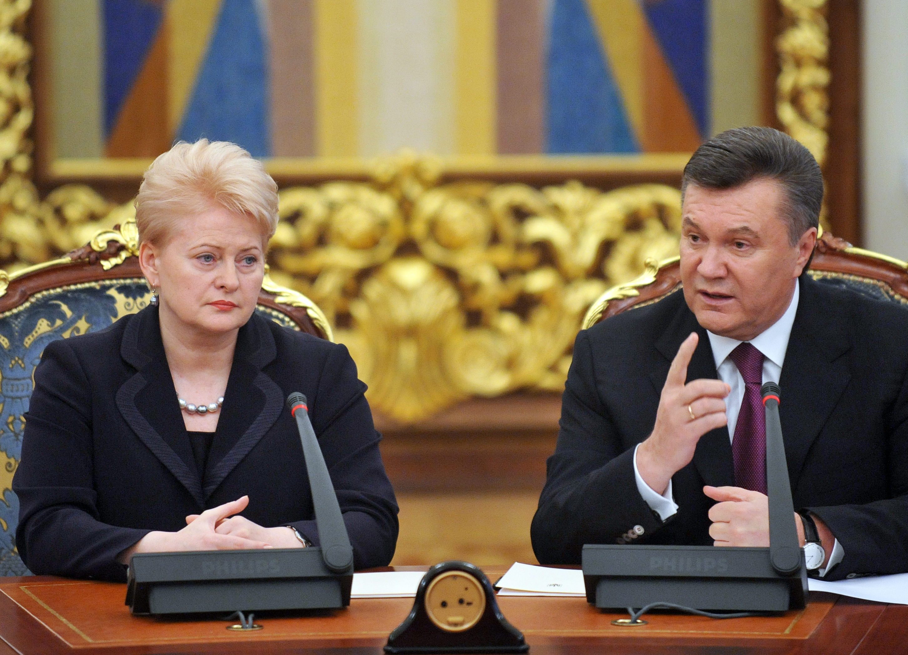 Президенти України та Литви ― Віктор Янукович і Далі Грібаускайте. Фото: SERGEI SUPINSKY/AFP/Getty Images