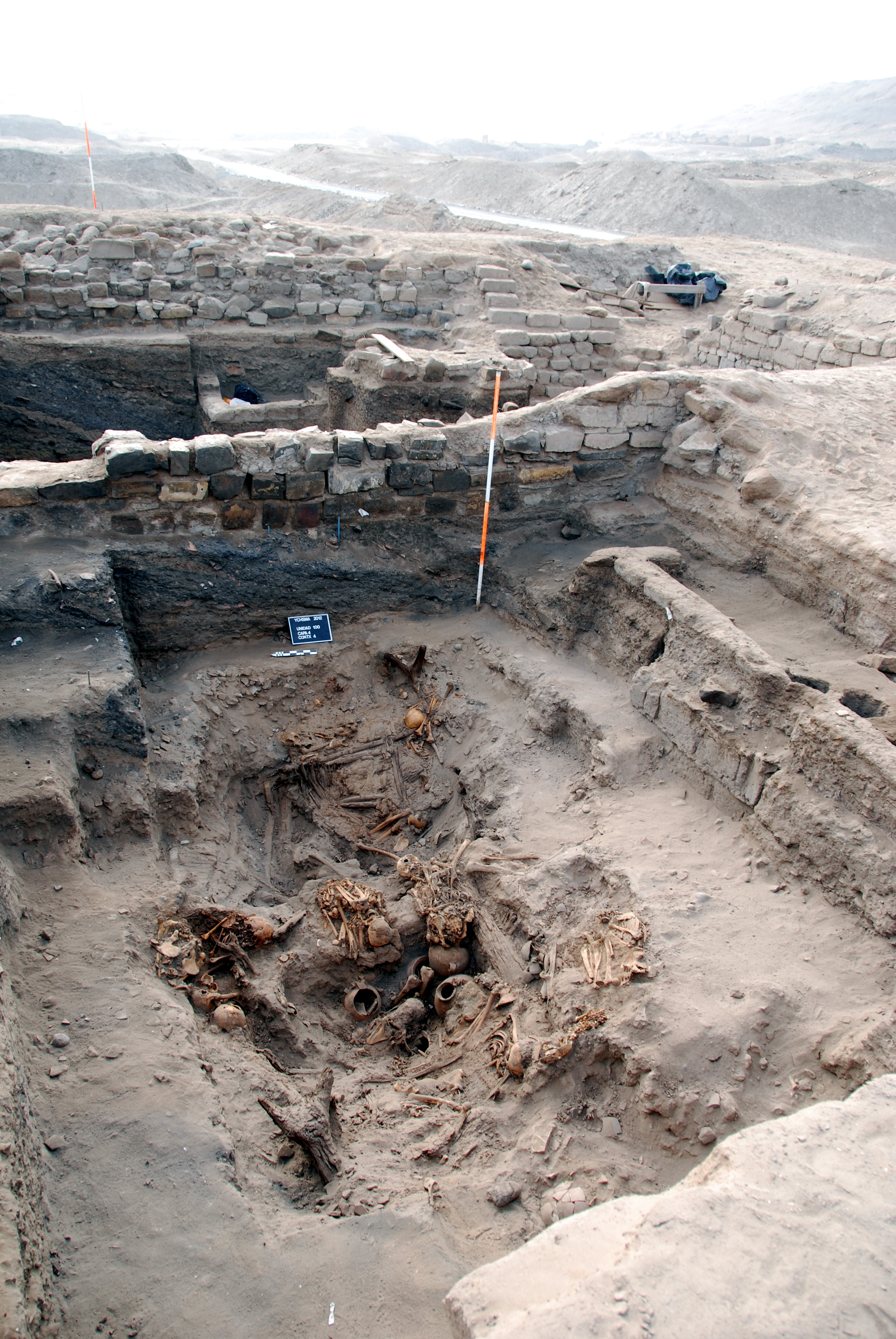 Археологи знайшли у Перу велику гробницю з дітьми та немовлятами. Фото: Libre de Bruxelles