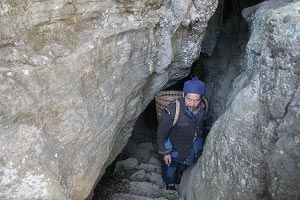 Вход в пещеру, ведущую в долину. Фото: Великая Эпоха
