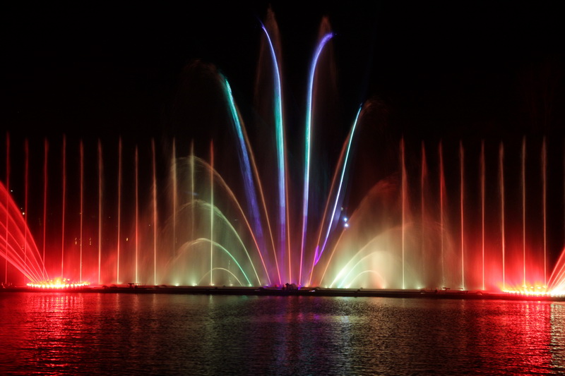 Світломузичний фонтан у Вінниці. Фото: myvin.com.ua