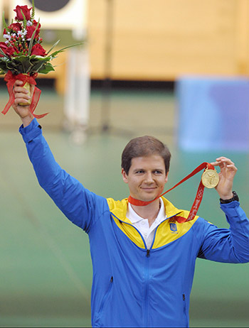 Новый украинский олимпийский чемпион Александр Петрив. Фото: ISSOUF SANOGO/AFP/Getty Images