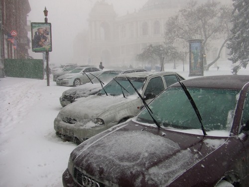 Снігопад перетворив Одесу на зону стихійного лиха.Фото: ІА Новий мост