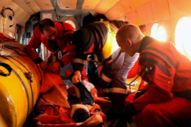 Усі члени екіпажу суховантажу «Капітан Кузнєцов» знайдено живими, двоє поранені. Фото: 29.mchs.gov.ru