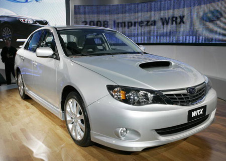 Subaru Impreza WRX 2008 модельного года официально представлен на Нью-Йорксом автосалоне Фото: STAN HONDA/AFP/Getty Images