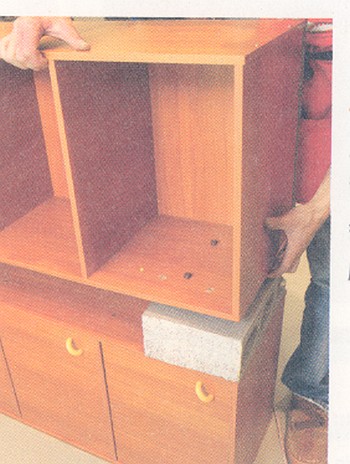 Более половины деревянной мебели изготовляемой и реализовываемой в городе Шеньчжень провинции Гуандун, не соответствует стандартам качества. Фото с epochtimes.com