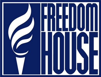 Експерти Freedom House та Атлантичної Ради вказали уряду України на порушення.
