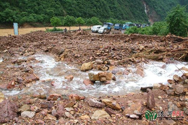 Сильний паводок у повіті Суйдін провінції Хунань. Фото з epochtimes.com 