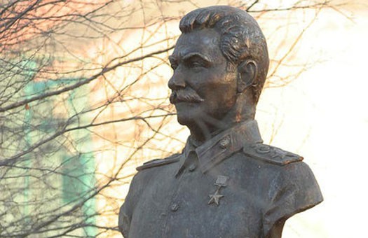 Памятник Сталину. Фото: makiev.livejournal.com