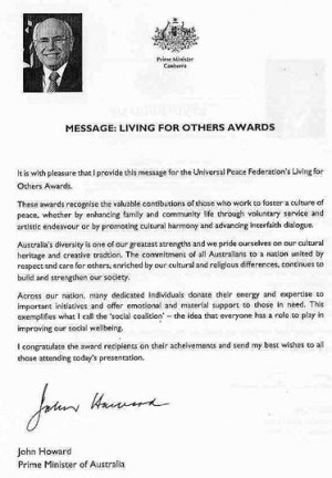 Письмо премьер-министра Австралии Джона Говарда с поздравлениями всех лауреатов номинации. Фото: minghui.ca
