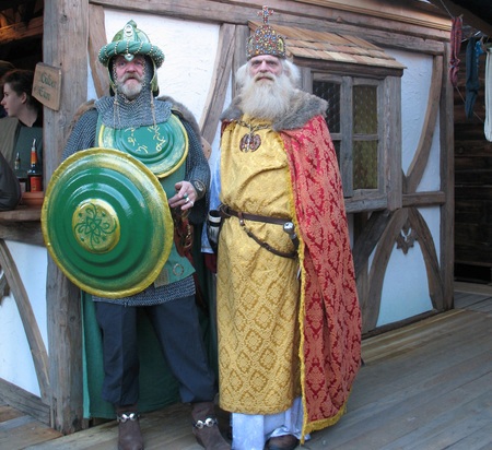 Хельмут, зеленый рыцарь, лично встречает императора. Фото: Hans Buchler