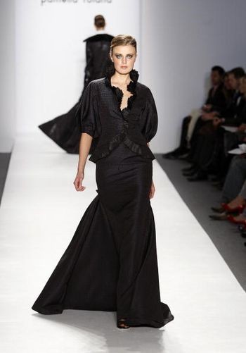 Колекція жіночого одягу осінь 2008 від Памели Роланд (Pamela Roland), представлена 4 лютого на тижні моди від Mercedes-Benz в Нью-Йорку. Фото: Frazer Harrison/Getty Images 