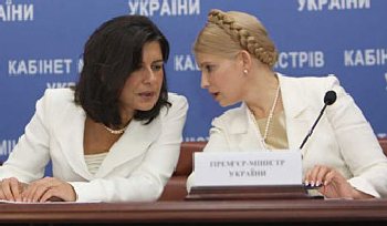 Лист про нібито виконані обіцянки підписала лише Юлія Тимошенко. Фото: Олександра Прокопенка/ЕП
