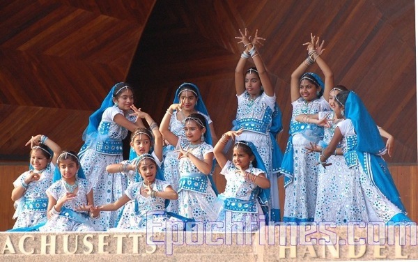 Исполнение индийского танца. Фото: Сюй Мин / Великая Эпоха