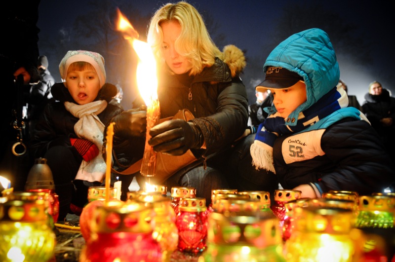 В Киеве 24 ноября 2012 года почтили память жертв Голодомора. Фото: Владимир Бородин/Великая Эпоха