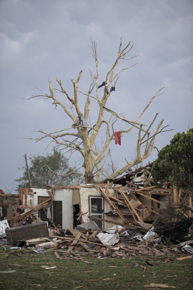 Последствия торнадо в Оклахоме. Фото: Brett Deering/Getty Images