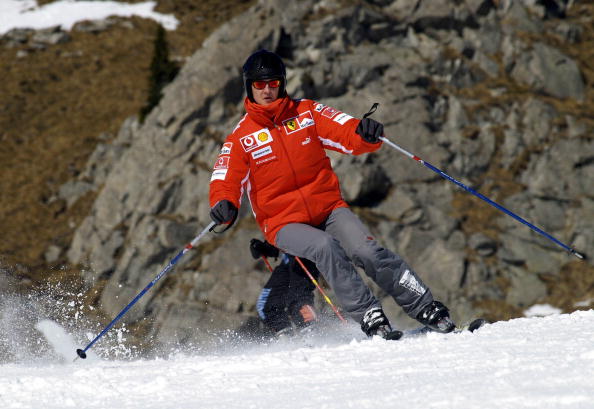 Михаэль Шумахер на зимнем курорте Мадонна ди Кампильо в Северной Италии. Фото: FERRARI PRESS OFFICE/AFP/Getty Images