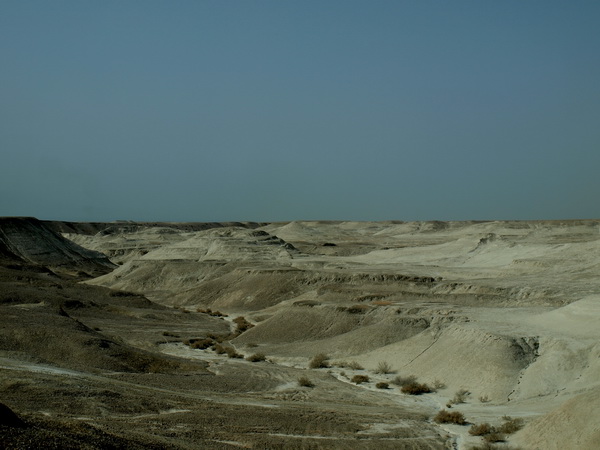 От Иерусалима до Афулы через Иорданскую долину. Ланшафт на месте высохшего Мертвого моря. Фото: Хава Тор/The Epoch Times
