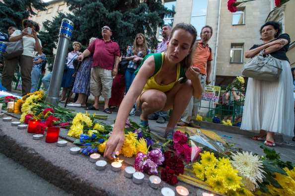 Акция позле посольства Украины в Москве, 12 августа 2014 года.