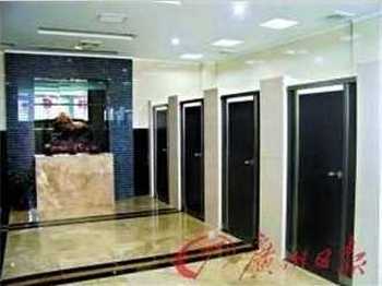 Пятизвёздочные туалеты в Китае строятся для показа иностранцам «успехов» экономического развития страны. Фото с epochtimes.com