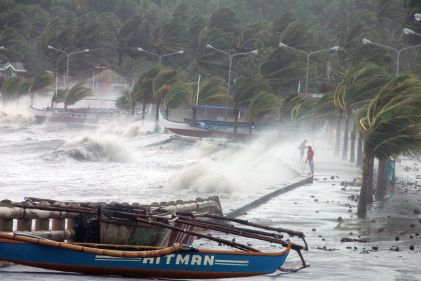 Тайфун «Хаян» ударил по городу Легаспи, провинции Албай, к югу от Манилы, 8 ноября 2013 года. Фото: Charism SAYAT/AFP/Getty Images