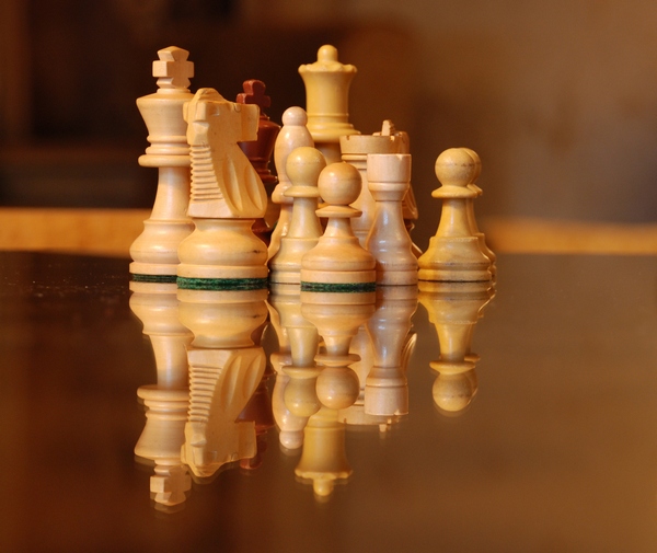 Игра шахматы развивает и помогает в жизни во всяком отношении. Фото: hortongrou/sxc.hu