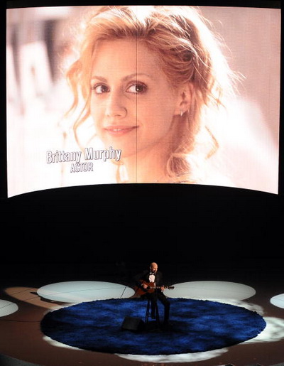 Фотообзор. 82-я церемония вручения наград Киноакадемии США «Оскар». 7 марта 2010. Певец Джеймс Тейлор. Фото: GABRIEL BOUYS/AFP/Getty Images