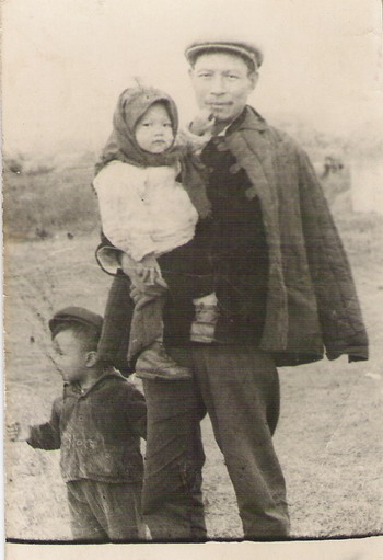 Отец и братья Надежды Лай. Фото из семейного архива