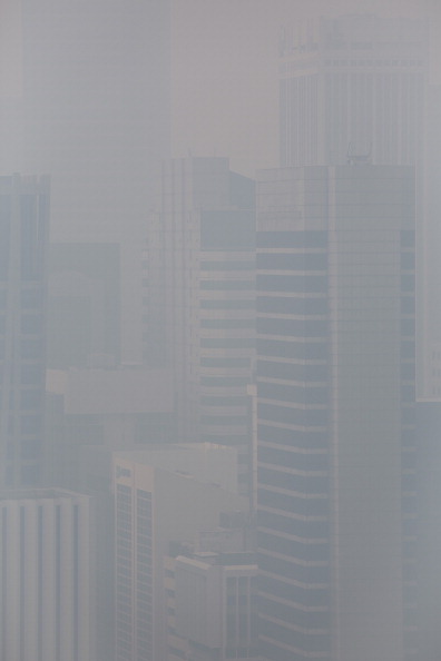 Небоскребы Сингапура в смоге. Фото: Chris McGrath/Getty Images 