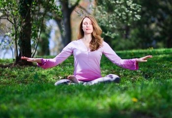 Медитация благотворно влияет как на физическое, так и на душевное состояние человека, приумножает и гармонизирует жизненную энергию. Фото: epochtimes.ru