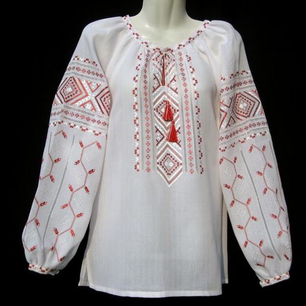 Символика в Украине: сорочка, самый древний вид одежды в Украине, неизменно украшался вышивкой. Фото: Alexandr14/uk.wikipedia.org