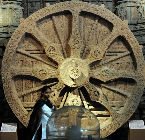 Древние индийцы о конце света. В музее древнего индийского храма науки в Дели. Фото: PRAKASH SINGH/AFP/Getty Images