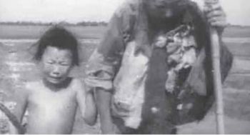 Среди тех, кто пострадал от голода во время «Большого скачка» были и дети. Фото: NTDTV