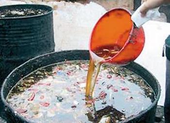 Ежегодная прибыль от производства из помоев токсичного масла в Китае превышает два миллиарда долларов. Фото с epochtimes.com