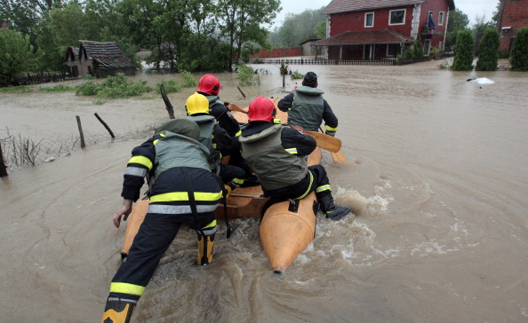 Многие угодья в Сербии страдают от наводнения. Белград, 15 мая 2014 года. Фото: Serbian Prime Ministry/Anadolu Agency/Getty Images