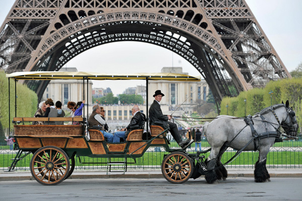 Париж. Фото: LIONEL BONAVENTURE/AFP/Getty Images