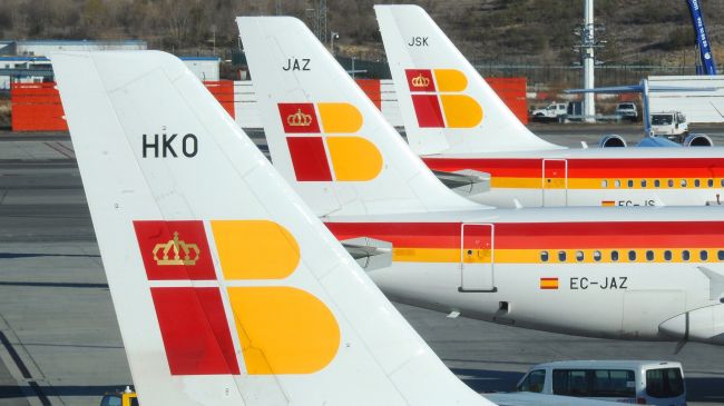 Самолёты в мадридском аэропорту Барахас во время однодневной забастовки пилотов испанской авиакомпании Iberia. Фото из архива presstv.ir