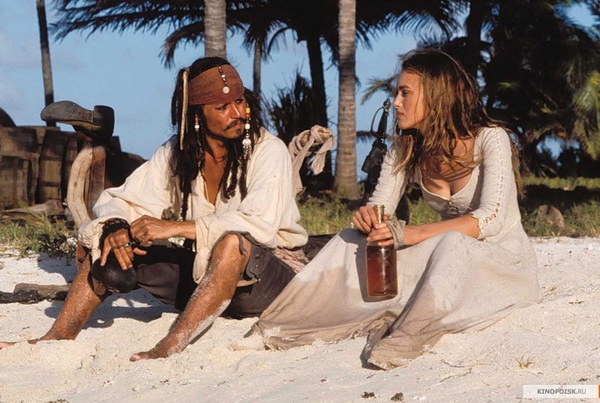 Джонни Депп и Кира Найтли в фильме «Пираты Карибского моря». Фото с сайта fotki.yandex.ru