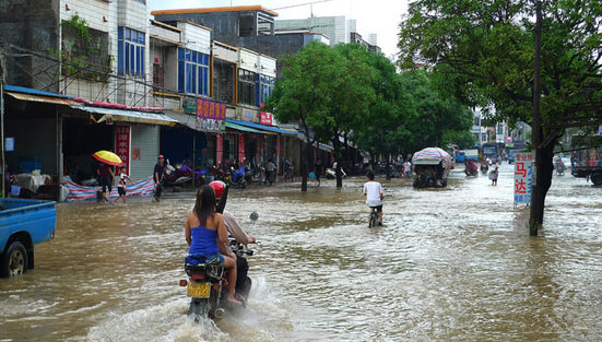 Тайфун Koppu («Чаша») вызвал наводнения в провинции Гуандун. Фото с epochtimes.com