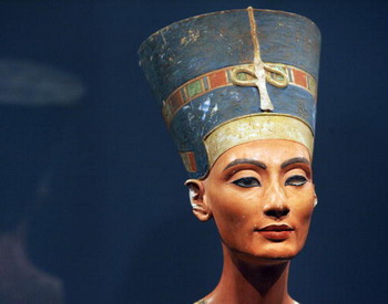 С древнеегипетского Нефертити переводится как красавица грядет. Фото: OLIVER LANG/AFP/Getty Images