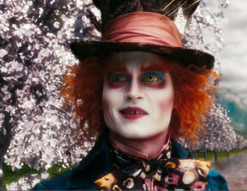 В роли Безумного Шляпника Джонни Депп. Фото с сайта kinodrive.com