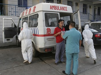 Массовое заражение гриппом H1N1 произошло в школе уезда Синьань провинции Хэнань. 30 августа 2009 год. Фото с epochtimes.com