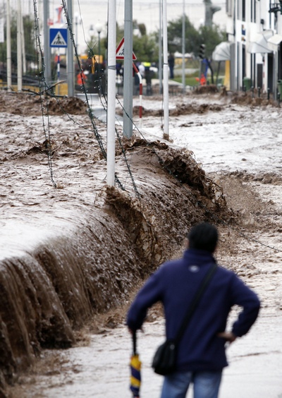 Киев может затопить, а Днепропетровску угрожают нечистоты. Фото: Фото:AFP/Getty Images