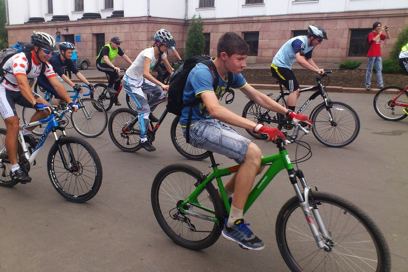 В Краматорске состоялись детские гонки на велосипедах. Фото: Великая Эпоха 