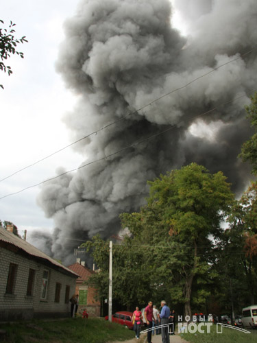 Пожар на Славянском рынке. Фото: new-most.info