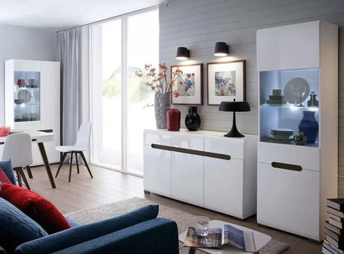 (Фото: Магазин корпусних меблів