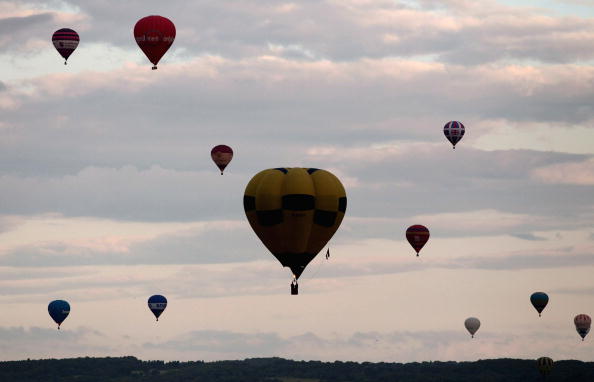 Повітряні кулі злітають у небо Англії. Міжнародна Фієста Повітряних куль. Фоторепортаж. Фото: Matt Cardy / Getty Images