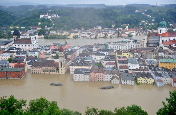 Вид на затоплений історичний центр міста Пассау, Німеччина. Фото: Lennart Preiss/Getty Images