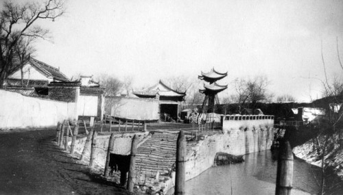 Монастырь Тяньюй. 1936 г. Фото: Ernest H•Forster 