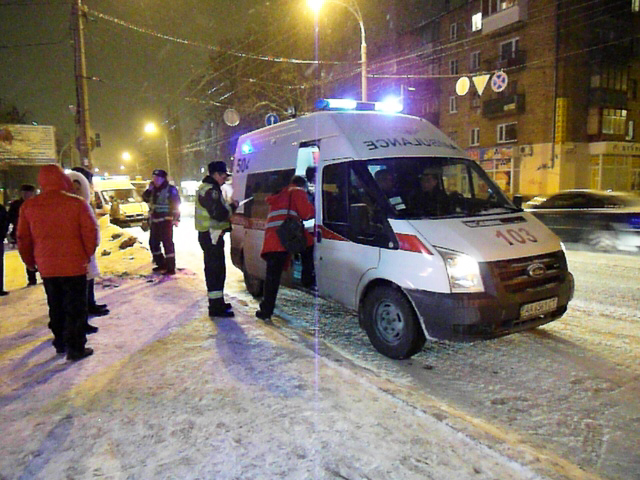 В Киеве маршрутка врезалась в троллейбус, есть пострадавшие. Фото: Владимир Бородин/Великая Эпоха